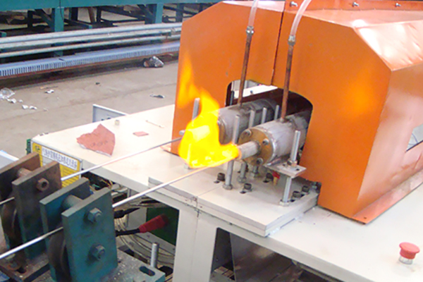 感应退火设备-可24钟头持续工作中